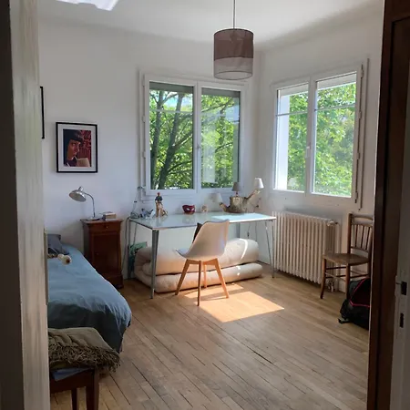 Dans Grande Maison